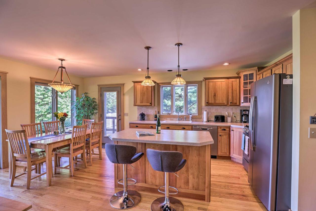 Lake-View Home With Pool In Hammondsport! Exterior foto